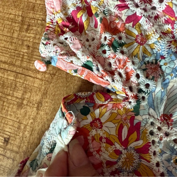 Pink tropical floral eyelet top small - Picture 4 of 5